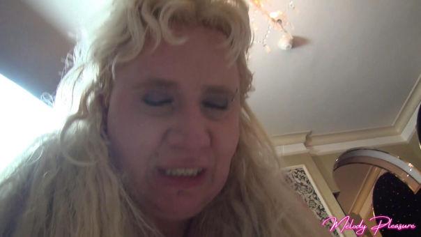 Jewel XL and her first gangbang